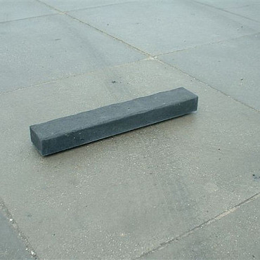Betonbiels 12x20x100 zwart (uitverkocht)