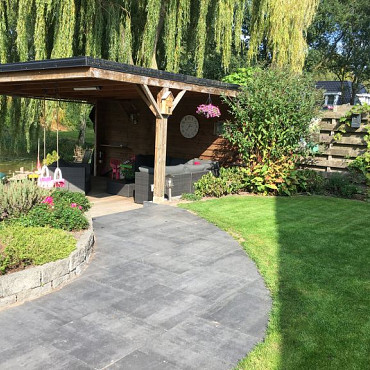 Infinito Comfort 60x60x4,4 Nuance Black (uit assortiment 2026)