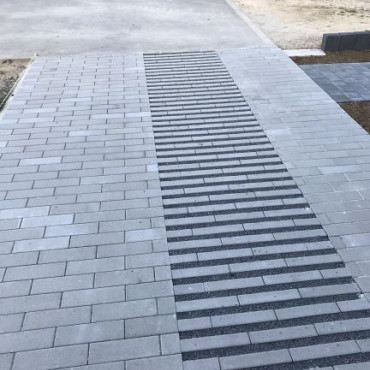 Hydro Lineo 10x30x8 Antraciet 40% open