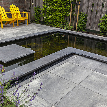 Hardsteen vijverrand hoekstuk 3x30