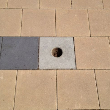 Knikkertegel 30x30x6 grijs