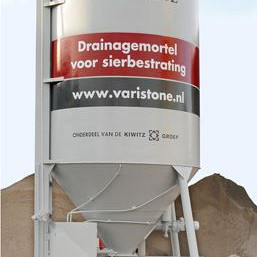 Varistone Drainagemortel TDM 2-6 grijs, inhoud silo:20 ton. (Trascement/Japans split 2-6)  prijs per ton