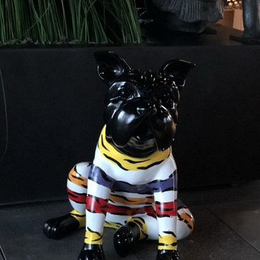 Beeld - Bulldog klein zittend 50 cm