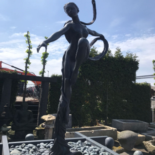 Beeld - Brons Vrouwlijke ballerina ca. 215 cm