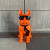 Beeld - Bulldog zittend 58 cm oranje
