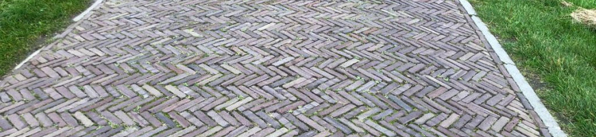 Gebakken bestrating oud