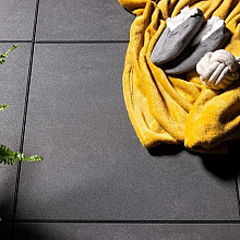 Trippel T 60x60x4 Zwart/Grijs Genuanceerd