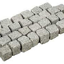 Portugees graniet ca. 4x6 kinderkop (gaas ca. 8,5 m² /ton)